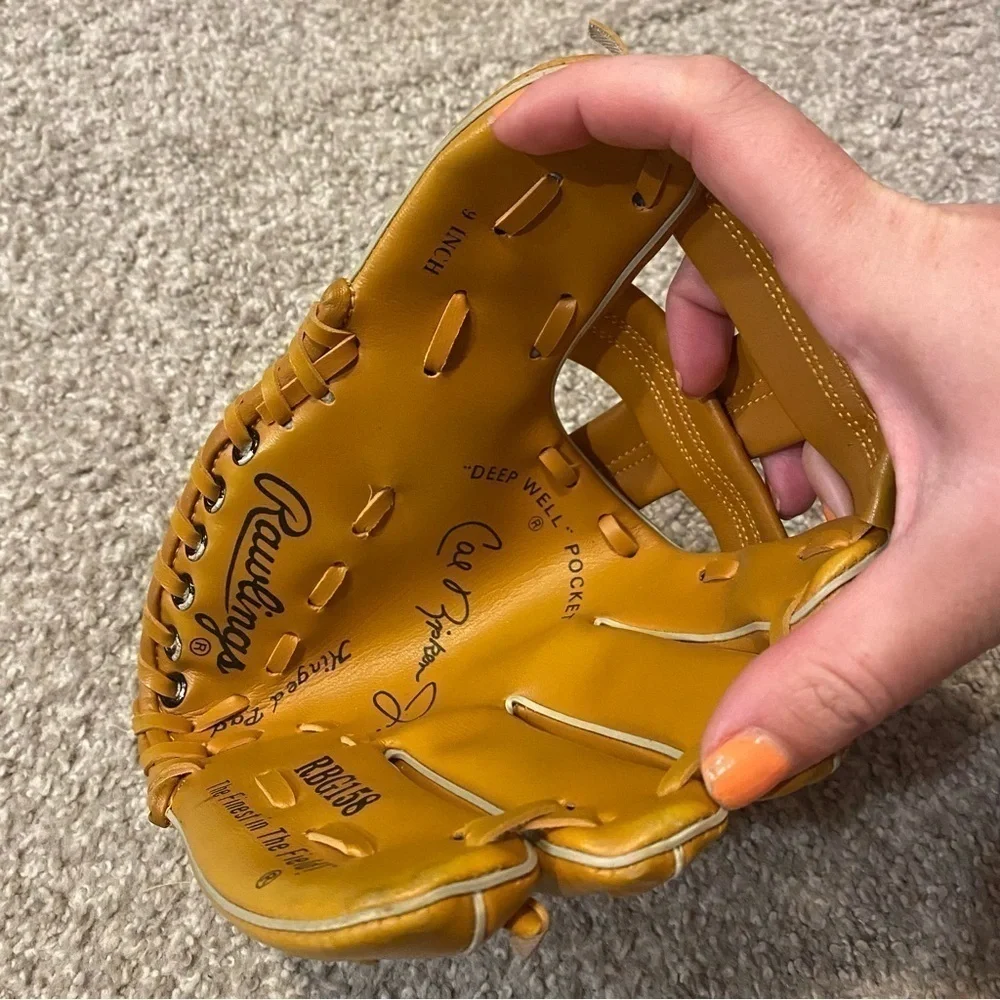 Rawlings RBG158 Baseball Glove Cal Ripken Jr. 9” Youth Deep Well Pocket